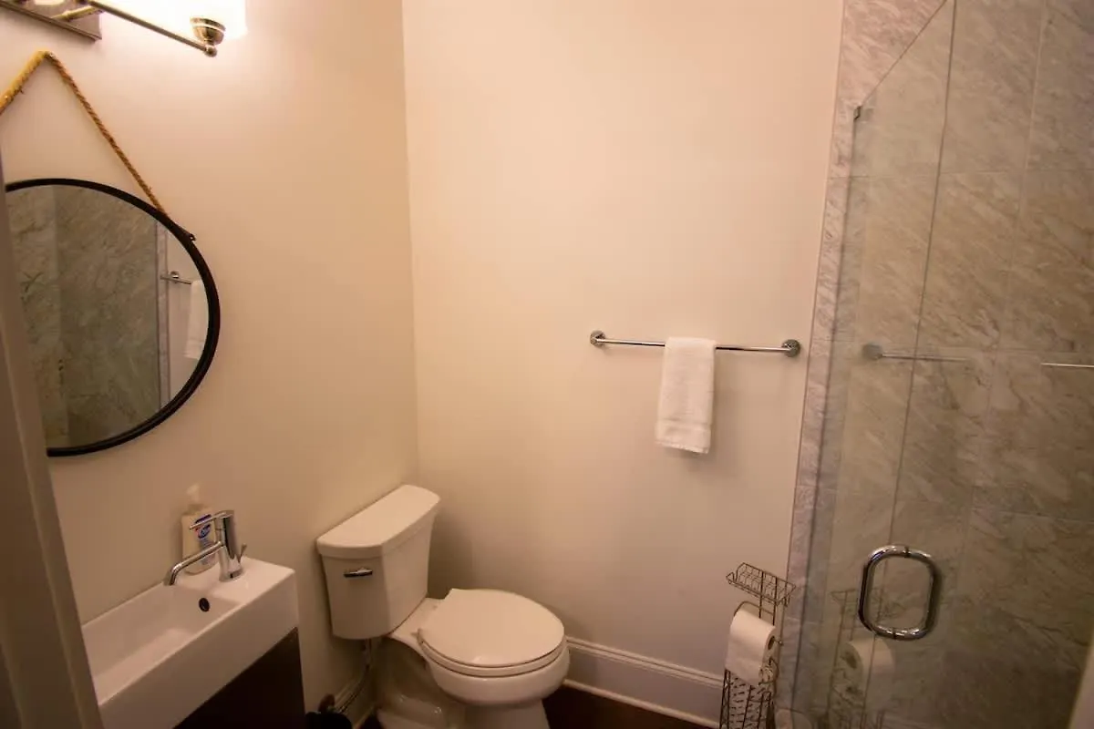 בית נופש Spacious Home In Nashville - 2Mi To Lower Broadway ארצות הברית
